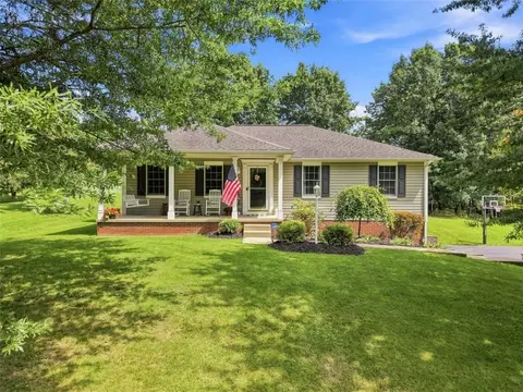 405 Freedom Rd, Freedom, PA 15042