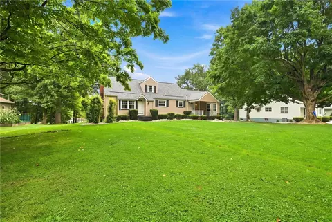 1127 Old Princeton Rd, New Castle, PA 16101