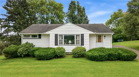 14 Coal Hill Rd, Greenville, PA 16125