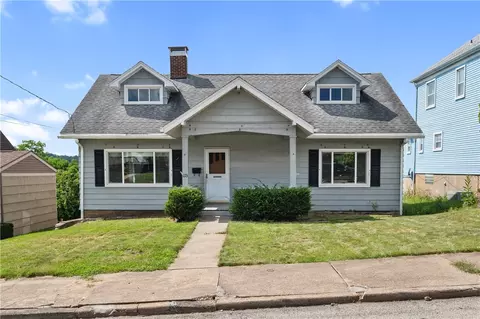 223 Pershing Dr, New Kensington, PA 15068