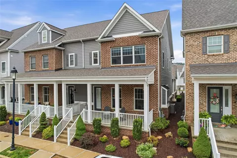 17 Allegheny Ave, Oakmont, PA 15139