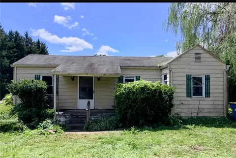 1536 Old Butler Rd, New Castle, PA 16101