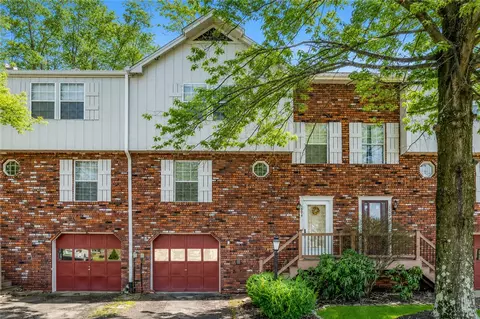 1004 Timberglen Dr, Imperial, PA 15126