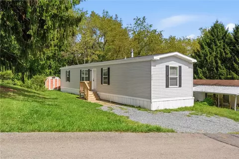 205 Forest Dr, Cranberry Township, PA 16066