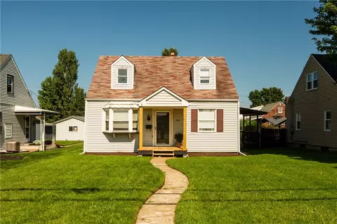 1813 Freeport Rd, Natrona Heights, PA 15065