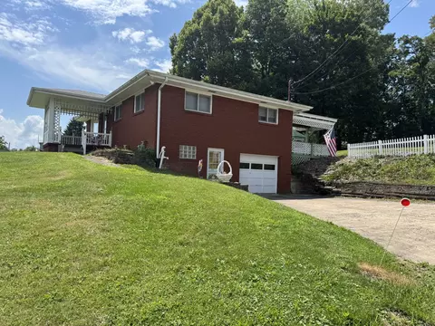 213 Church, Madison, PA 15663