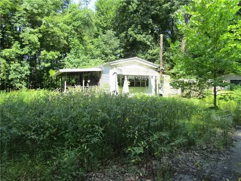 8265 Sharon Mercer Rd, Mercer, PA 16137