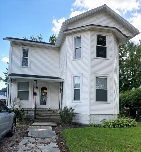 312 College Ave, Grove City, PA 16127