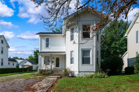 312 College Ave, Grove City, PA 16127