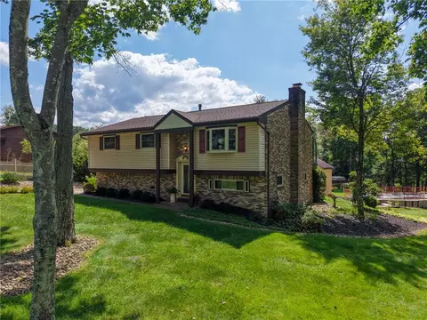 668 Bairdford Rd, Gibsonia, PA 15044