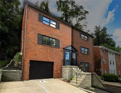585 Lucia Dr, Pittsburgh, PA 15221