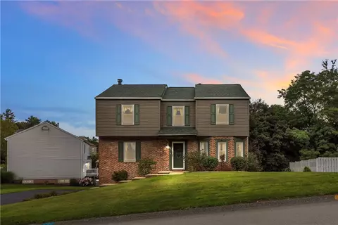 156 Dinwiddie Dr, New Kensington, PA 15068