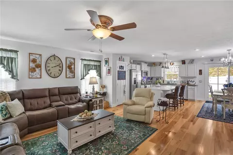 Entry Way - 153 Olivia Dr, Monaca, PA 15061 photo 3 of 3