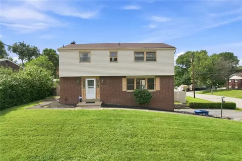 102 Greylock Dr, Pittsburgh, PA 15235