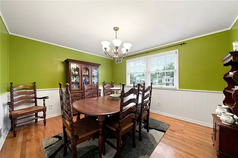 Dining - 11479 Drop Rd, Irwin, PA 15642 photo 1 of 2