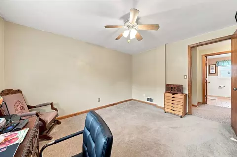 Bedroom - 11479 Drop Rd, Irwin, PA 15642 photo 6 of 6
