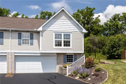 144 Sedeca Dr, Canonsburg, PA 15317