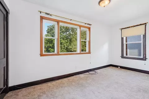Bedroom - 1611 Aurelius St, Pittsburgh, PA 15218 photo 2 of 4