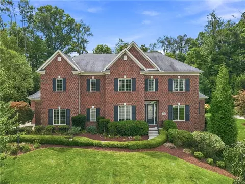 217 Malbec Ln, Wexford, PA 15090