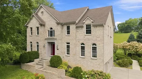 123 Foxwood Dr, Wexford, PA 15090