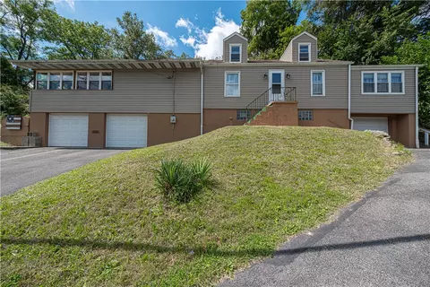 7300 Hutchinson, Elizabeth, PA 15037