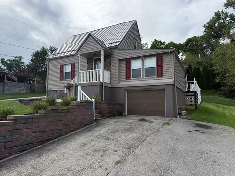 601 N 8th St, Youngwood, PA 15697