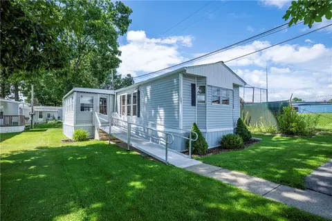 147 Hindman Rd, Butler, PA 16001
