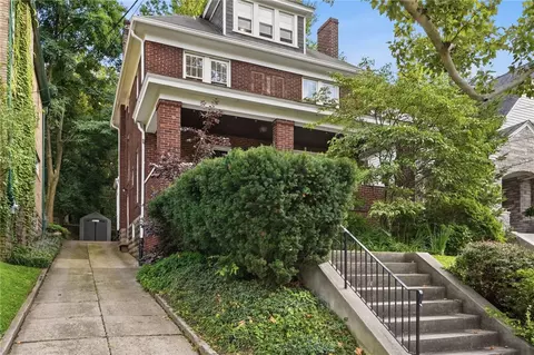5444 Bartlett St, Pittsburgh, PA 15217