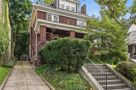 5444 Bartlett St, Pittsburgh, PA 15217