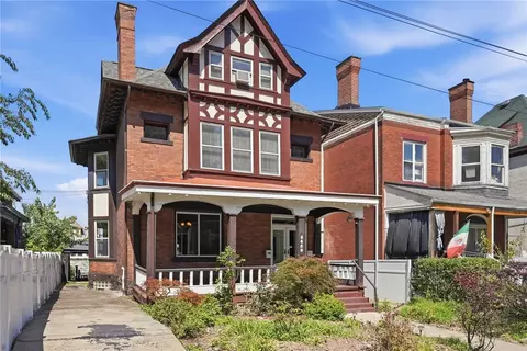 5459 Hays St, Pittsburgh, PA 15206