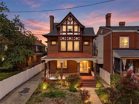 5459 Hays St, Pittsburgh, PA 15206