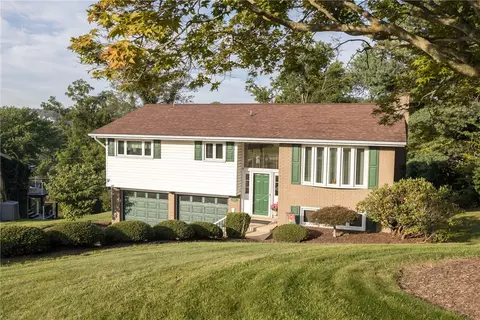 137 Mcgregor Dr, Canonsburg, PA 15317
