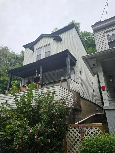 920 Rothpletz St, Pittsburgh, PA 15212