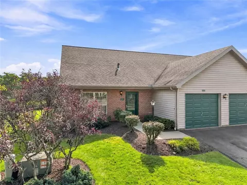 115 Newhaven Ln, Butler, PA 16001