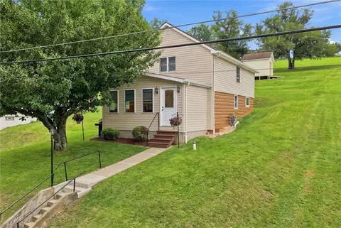 1810 Scenery Dr, Rostraver, PA 15012