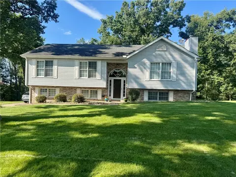 110 October Dr, Butler, PA 16002
