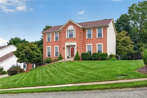 835 Boulder Dr, Bethel Park, PA 15102