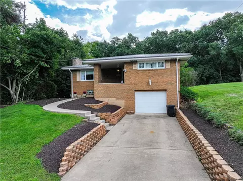 1933 Broadview Pl, Aliquippa, PA 15001