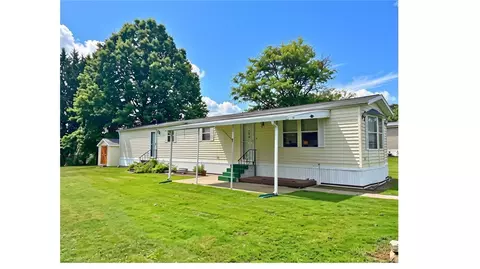 1565 Lee Ln, Grove City, PA 16127