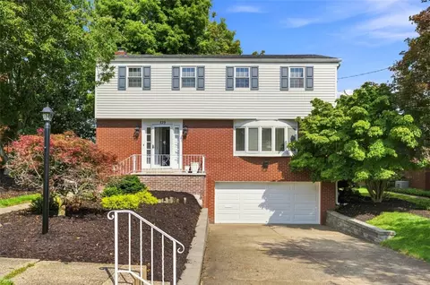 139 Maryland Dr, Carnegie, PA 15106