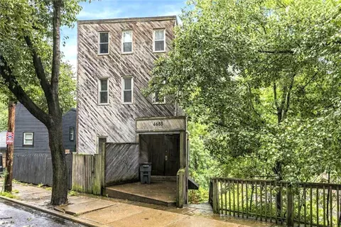 1685 Perrysville Ave, Pittsburgh, PA 15212