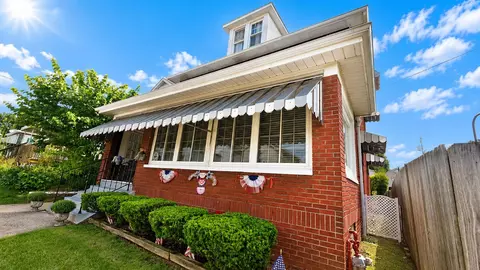 Exterior - 525 Walnut St, Vandergrift, PA 15690 photo 3 of 6