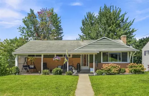 108 Hillside Dr, Zelienople, PA 16063