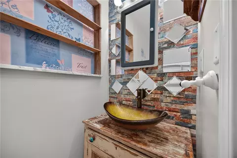 Bath - 331 Hill Rd, Georgetown, PA 15043 photo 1 of 4