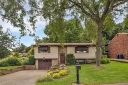 708 Regency Dr, Pittsburgh, PA 15239