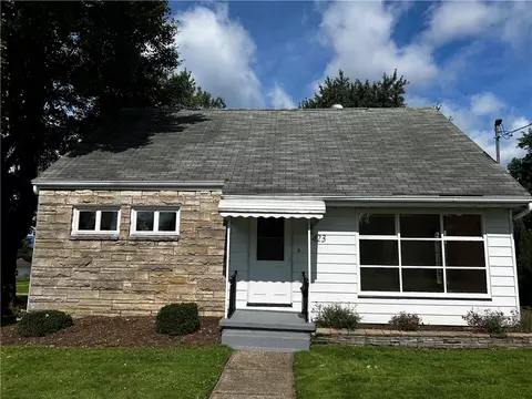 423 Flower Ave, Grove City, PA 16127