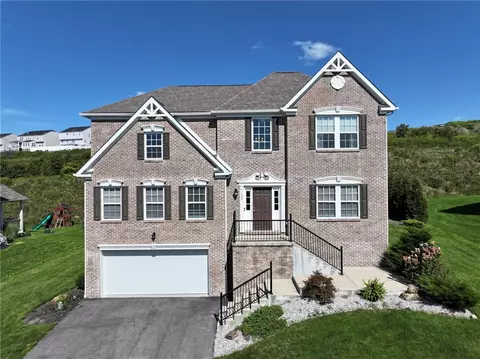 104 Chesapeake Dr, Pleasant Hills, PA 15236