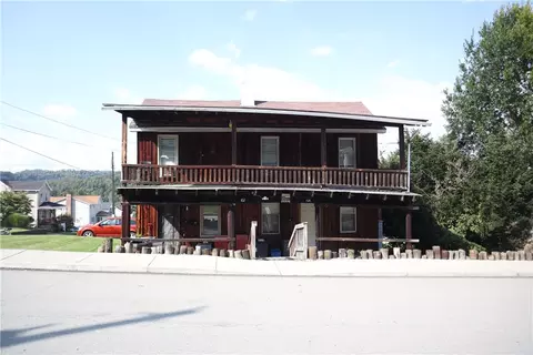 102104 5th St, California, PA 15419