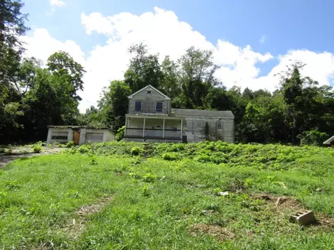 63 Petunia St, Pittsburgh, PA 15210
