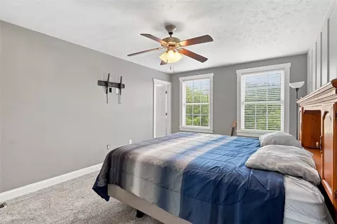 Bedroom - 144 Lockheed Dr, Coraopolis, PA 15108 photo 2 of 5